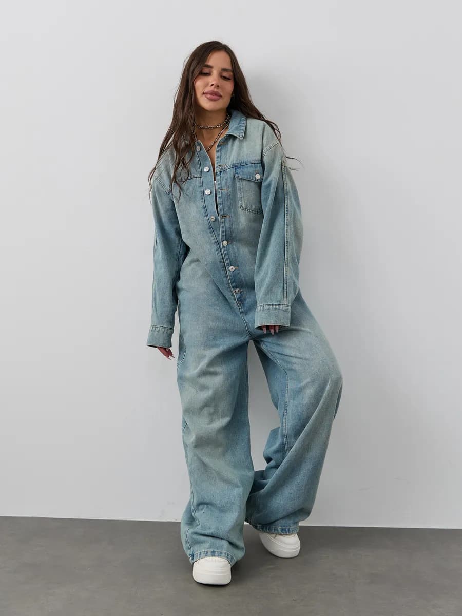 Джинсовый комбинезон — фото 1